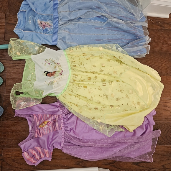 Colorful Princess Dress-Up Set - Picture 4 of 5